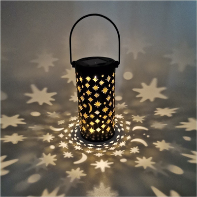 Iron Hollow Solar Lanterns สำหรับภายนอก Star Moon Retro Light Terrace Path Decoration IP66