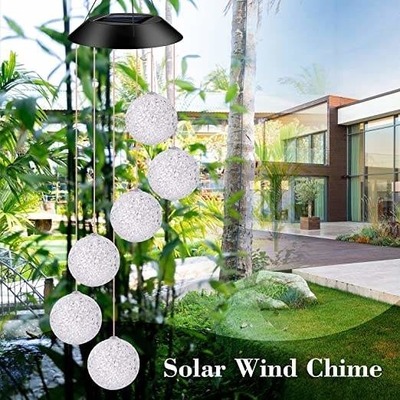 CE กลางแจ้งตกแต่งสวนพลังงานแสงอาทิตย์ของขวัญไฟ Solar Ball Wind Chimes